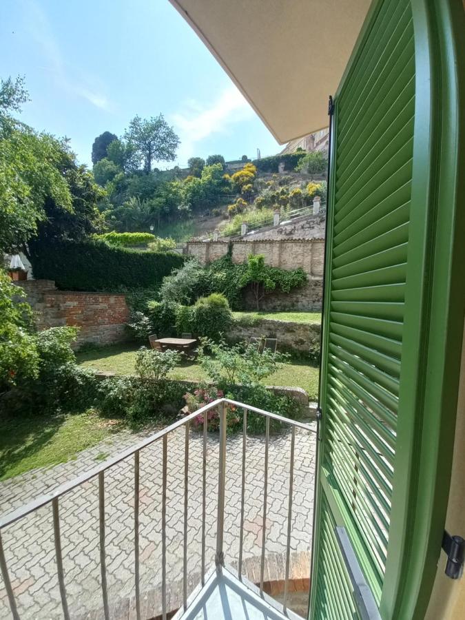 Il Giardino Di Olivia Apartment Guarene Exterior photo