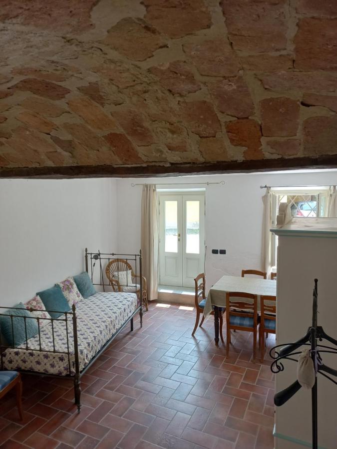 Il Giardino Di Olivia Apartment Guarene Exterior photo